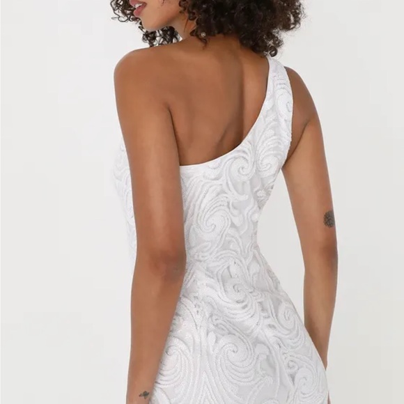 NWT White sequin one shoulder Lulus romper - Picture 2 of 5